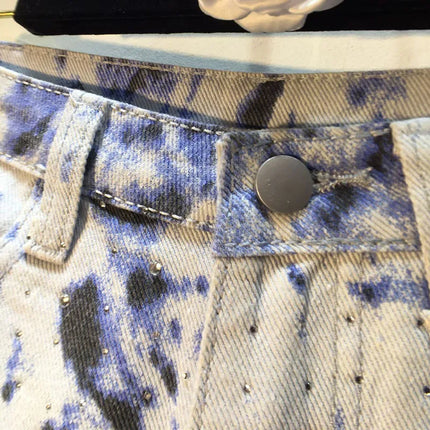 2025 Abiti estivi, Nuovi pantaloncini di jeans con bordo ruvido indossato a vita alta con perforazione a caldo per l'industria pesante, pantaloni caldi da donna