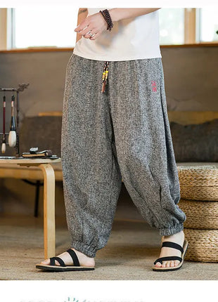 Pantaloni da jogging in seta di ghiaccio da uomo pantaloni casual stile Harajuku cinese da uomo pantaloni sportivi Harlem allentati ricamati streetwear 5XL