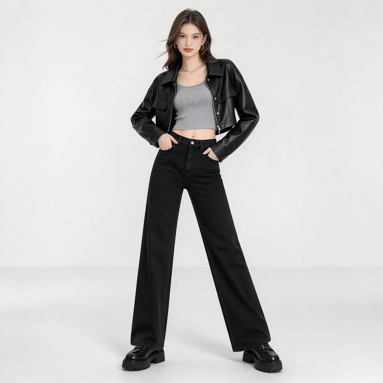 Minimalist black high-waisted straight-leg women’s jeans, in a relaxed-fit black denim with an elegant, casual style, perfect for a casual office look and versatile everyday wear FX-1338-1