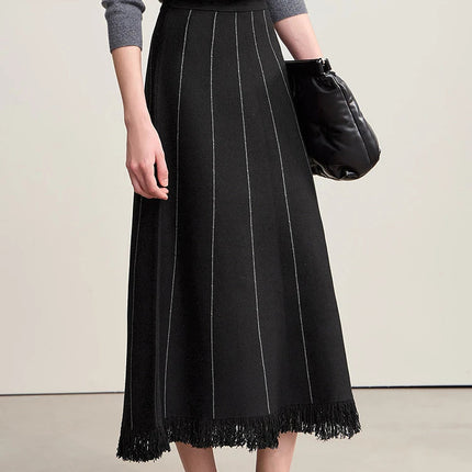 Amii Women's Skirt 2025 Winter New Knitting Striped Tassel A-Line Skirts For Women Versatile Loose Clothing Ladies 12544168 PlatiNum