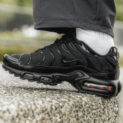 Nike Air Max Plus TN Triple Black Men Women's Air Cushion Rebound Comfortable Retro Sports Running Shoes FB8479-001