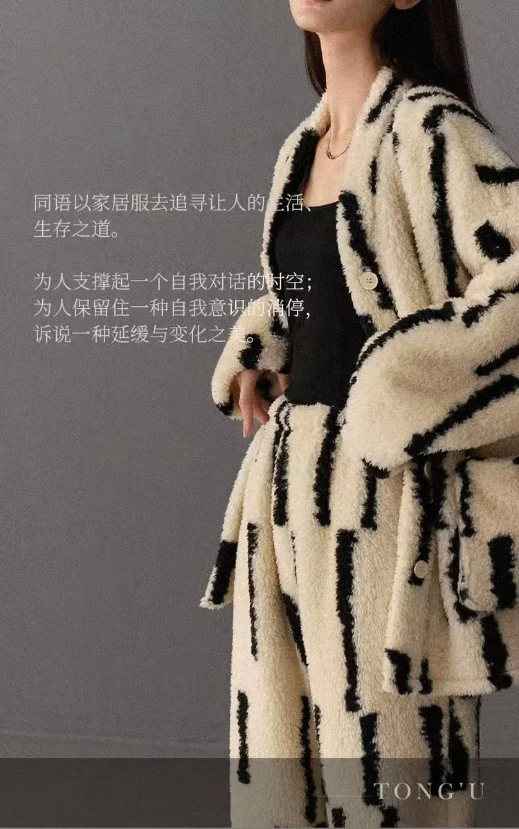 AW Coral Velvet Sleepwear Thickened Warm Winter Sweet and Cute Flannel Women's Sleepwear Simple and Loose Can Be Wearing Outside