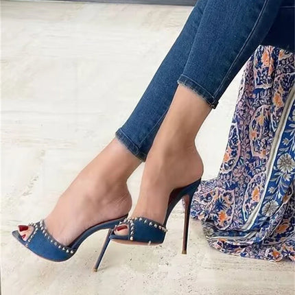 Liyke 2026 Mode d'été Rivet Métallique Designer Talons Hauts Pantoufles pour femmes Sexy Bout Pointu Fête Stripper Chaussures Sandales