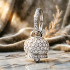Ciondolo Chantecler: Eroga un glamour di alta classe a un prezzo conveniente per un'immagine di moda duratura platinumshop