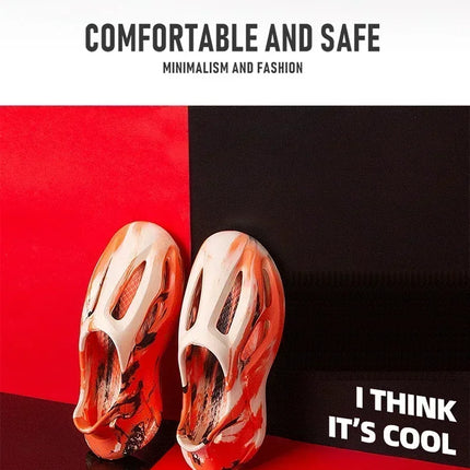 Pantoufles compensées camouflage unisexe Matériau souple EVA Technologie de moulage par injection Chaussures de plage décontractées pour hommes et femmes