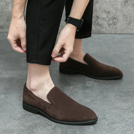 Scarpe primaverili in pelle scamosciata di marca di design italiano di lusso primaverile Scarpe eleganti da ufficio per uomo Mocassini da discoteca marroni da uomo