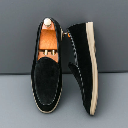 Mocassini da uomo in pelle scamosciata di alta qualità autunnali Scarpe casual piatte semplici Scarpe da sposa per feste Mocasin da esterno in pelle nabuk di marca di lusso