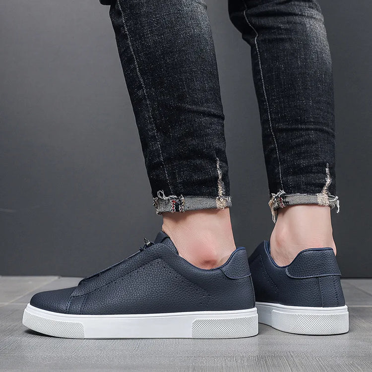 Men's Leather Casual Shoes Versatile Comfortable Breathable Outdoor Sports Board Sneakers
