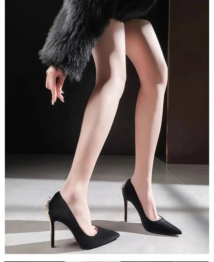 Scarpe da Donna di Design di Lusso, Tacchi Alti a Punta Stiletto con Design a Scettro e Spada Dorata, Moda Regina 2026, Zapatos De Mujer platinumshop