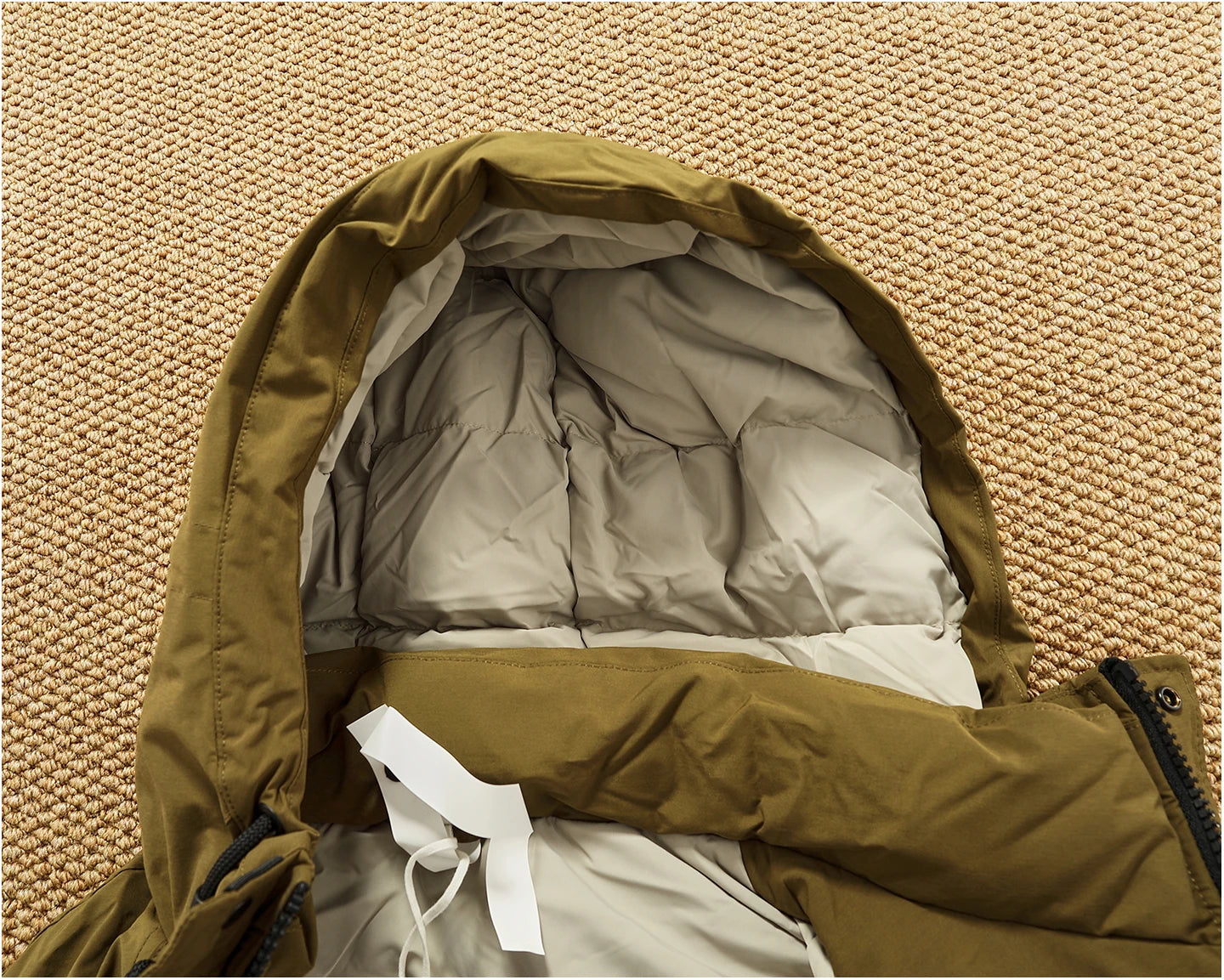 Piumino cargo imbottito in piuma d'anatra di media lunghezza retrò americano nuovo inverno con cappuccio Trench oversize spesso alla moda da uomo