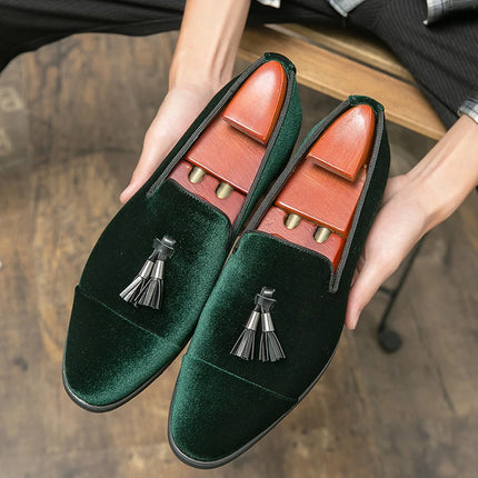 Mocassini verdi in pelle scamosciata di marca di lusso da uomo slip-on nappa scarpe da sposa in morbida pelle appartamenti scarpe da uomo scarpe casual scarpe in pelle nabuk