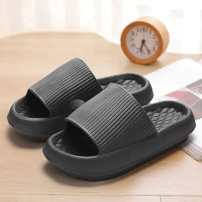 Pantuflas de nube con plataforma gruesa para mujer, chanclas acolchadas con suela de EVA suave, sandalias de playa de verano, pantuflas de baño antideslizantes para mujer