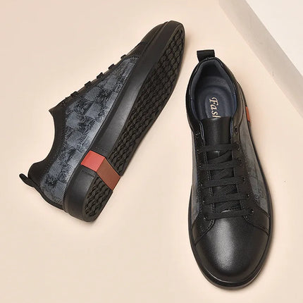 Europe New Shoes for Men Genuine Leather Casual Shoes Cool Black Flat Skateboard Shoes Street Fashion Sneakers