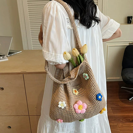 New Women's Versatile Braided Shoulder Bag, Simple and Casual for Holidays and the Beach, with Internal Compartments