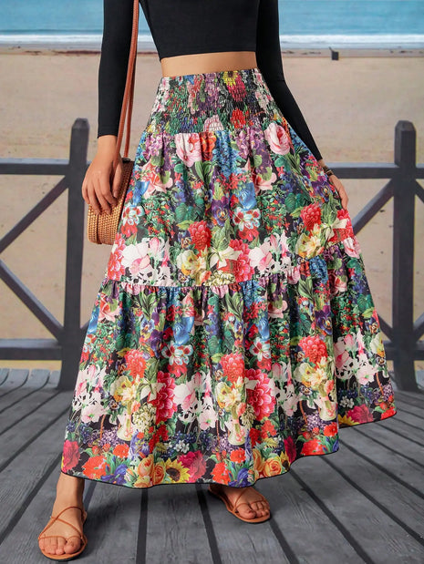 Abito lungo da donna a fiori con vita arricciata e balze, ideale per vacanze e spiaggia, stile casua