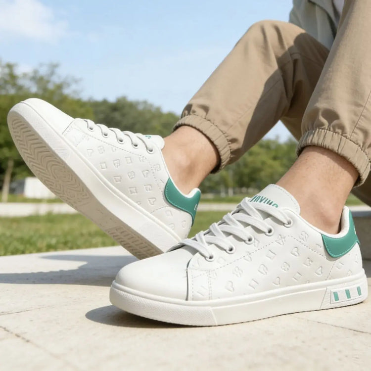 New Men Casual Shoes Summer Breathable Skate Shoes Korean Style Trendy Comfortable Versatile White Sneakers