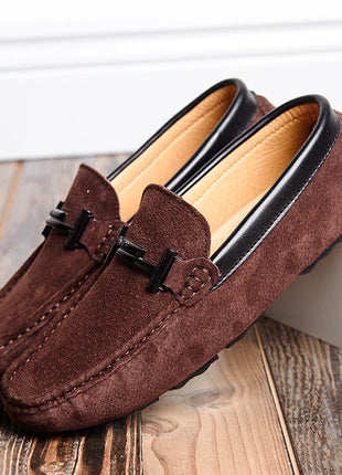 Estate nuovi mocassini in pelle scamosciata comodi appartamenti scarpe Casual da uomo traspirante Slip-On scarpe da guida in morbida pelle mocassini 2022