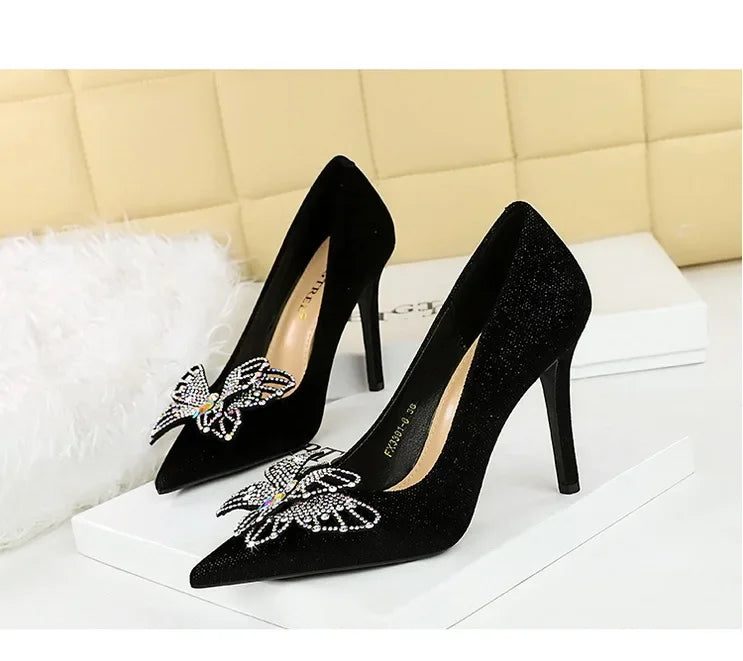 NUOVE Décolleté da donna con strass Tacchi alti a farfalla 10 CM Tacchi a spillo da donna in pelle scamosciata Scarpe da banchetto di lusso Scarpe da sposa di moda
