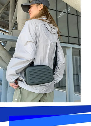 Borsa a tracolla rigida nera, leggera e portatile, per adulti, ideale per il trasporto quotidiano, lo shopping, le brevi camminate all'aperto e l'uso quotidiano.