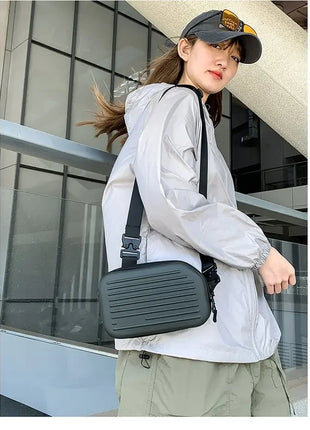 Borsa a tracolla rigida nera, leggera e portatile, per adulti, ideale per il trasporto quotidiano, lo shopping, le brevi camminate all'aperto e l'uso quotidiano.