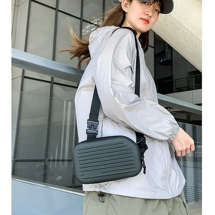 Borsa a tracolla rigida nera, leggera e portatile, per adulti, ideale per il trasporto quotidiano, lo shopping, le brevi camminate all'aperto e l'uso quotidiano.