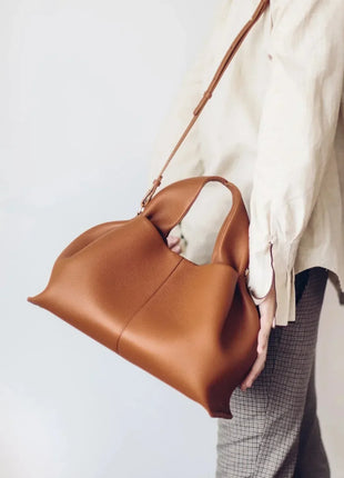 Borsa a Tracolla da Donna di Alta Gamma Autunno/Inverno 2025 – Design con Motivo Lychee e Tracolla a Nuvola