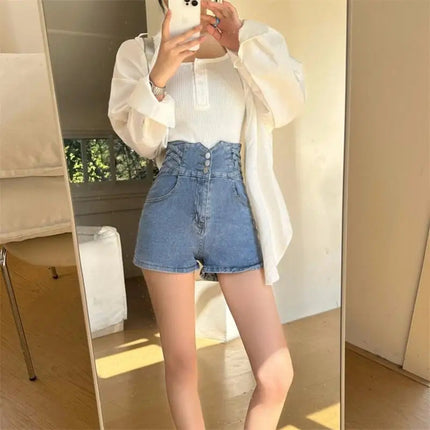 Women's super high waisted denim shorts for summer girls, new black A-line waist cinching slimming design, hot pants PlatiNum