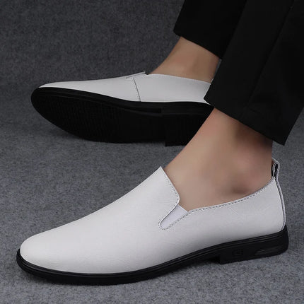 Mocassini comodi in pelle bovina da uomo neri classici alla moda di marca scarpe Casual in pelle con suola morbida traspirante cava estiva da uomo