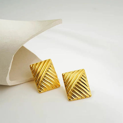 Orecchini a Perno Geometrici a Forma di C Multistrato Placcati in Oro 18K, Antiruggine, in Acciaio Inossidabile per Donne platinumshop