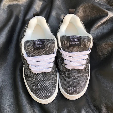 Black Gray Low-top Thick Shoe Tongue Skateboard Shoes Large Size Men Women Couple Versatile Sports Trend Versatile Board Shoes