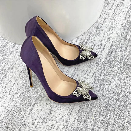 Scarpe da donna in raso Primavera Autunno Decorazione farfalla con strass Tacchi alti eleganti 8CM 10CM 12CM Décolleté da banchetto a punta moda