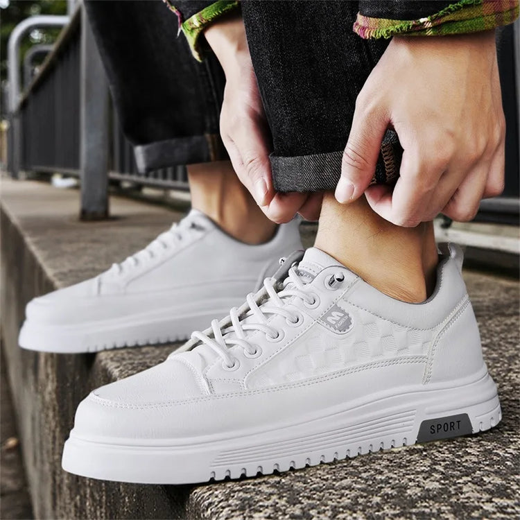 Men's Flat Casual Shoes Spring Breathable Soft-Sole Anti-Slip Outdoor Walking Shoes Youth Fashion White Shoes Sports Board Shoes
