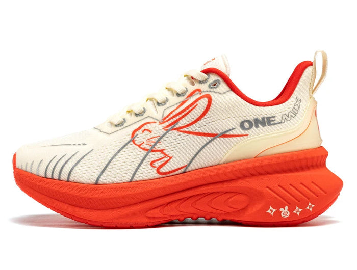 ONEMIX 2025 Nuove scarpe da ginnastica Buffer Scarpe da corsa Runner pesanti da uomo Scarpe sportive da esterno leggere e traspiranti antiscivolo PlatiNum