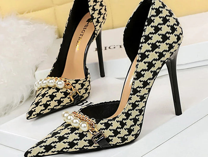 BIGTREE Scarpe 2026 Primavera Donna Pompe Catena di metallo perlato Tacchi alti Grana a quadri Tacchi a spillo Tacchi da donna Scarpe da banchetto di lusso 43 platinumshop