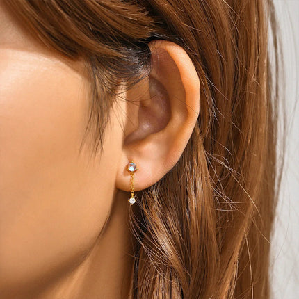 Orecchini con polsini piatti filettati con nappa tempestata di diamanti di nuovo stile, accessori per orecchie in stile europeo e americano. platinumshop