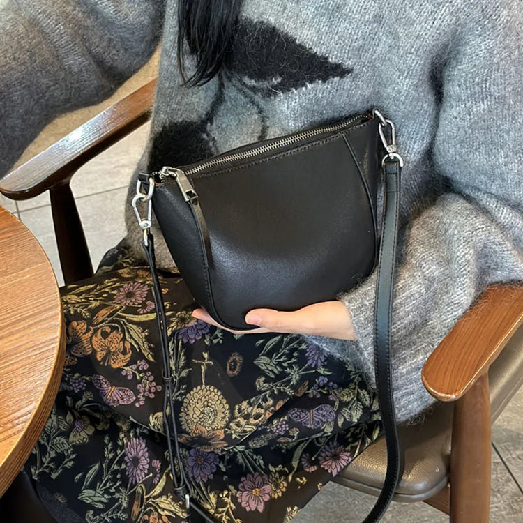 Nuova borsa in vera pelle, versatile borsa a tracolla piccola in pelle di vacchetta di alta qualità per donna