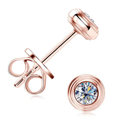 IOGOU D0.10CT Moissanite Diamond Round Stud Earrings 925 Sterling Silver Original Fine Jewelry for Women Girls Anniversary Gifts PlatiNum