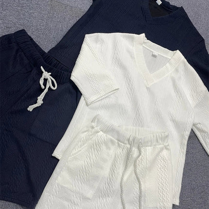 2024 Pantaloncini casual primaverili ed estivi Set T-shirt e pantaloncini a maniche corte con scollo a V in due pezzi da uomo Street Wear Set lavorato a maglia platinumshop