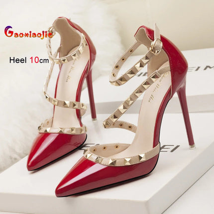 Scarpe tacco alto da donna estive in Europa e America Moda punta a punta bocca superficiale rivetto scava fuori sandali a spillo da discoteca platinumshop