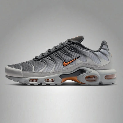 Scarpe da ginnastica Nike Air Max Plus DM0032-037 da uomo, con cuscino d'aria, ad alto rimbalzo, resistenti, per sport all'aria aperta