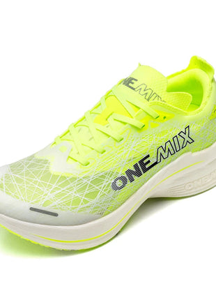 Scarpe da Corsa ONEMIX per Uomo con Piastra in Carbonio, Assorbimento degli Urti, Tecnologia Ultra-Leggera e Reattiva, Sneakers per Sport all'Aperto PlatiNum