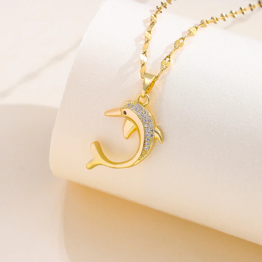 Novità collane in acciaio inossidabile di cristallo di zircone di lusso leggero per le donne Gioielli con catena di clavicola femminile dolce e sexy di moda coreana