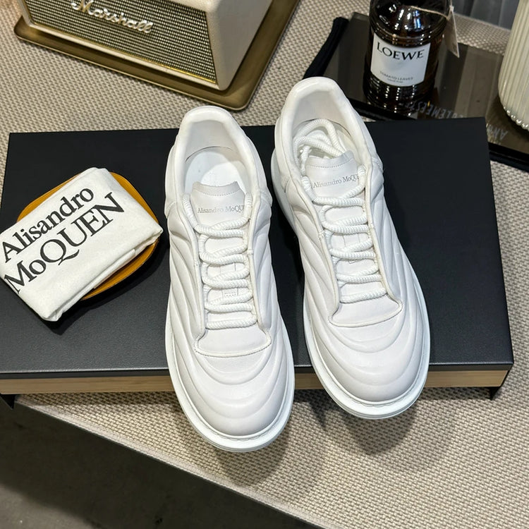 Handcrafted Platform Casual Shoes Calf Leather Man White Fashion Sneakers Round-toed Thick soled Trainers Oversized Sports Shoes