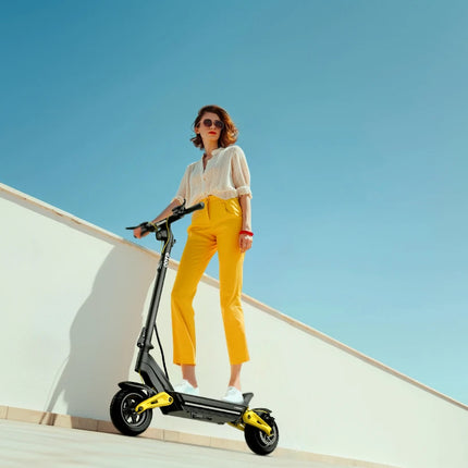 Monopattino Elettrico OOTD S10 10 Pollici con Bluetooth e APP, 1400W 48V 20AH, Velocità Massima 55 KM/H, Autonomia 70km, Monopattino Leggero con Doppia Sospensione