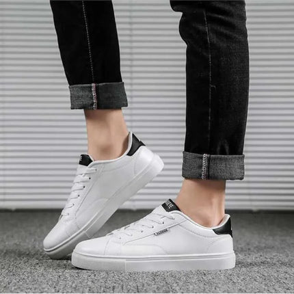 Men Shoes Sneakers 2022 New Summer White Fashion Board White Men's Zapatillas Hombre Chaussure Homme