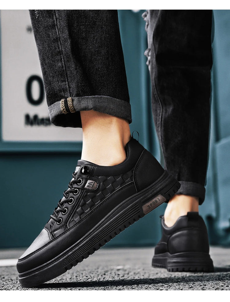 Men's Flat Casual Shoes Spring Breathable Soft-Sole Anti-Slip Outdoor Walking Shoes Youth Fashion White Shoes Sports Board Shoes