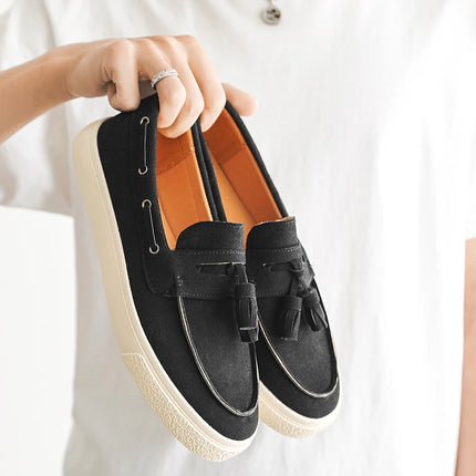 Mocassini fatti a mano in pelle scamosciata per il tempo libero Passeggiata Scarpe casual maschili Nuovo design Casual Slip on Flats Scarpe da guida versatili Mocassini