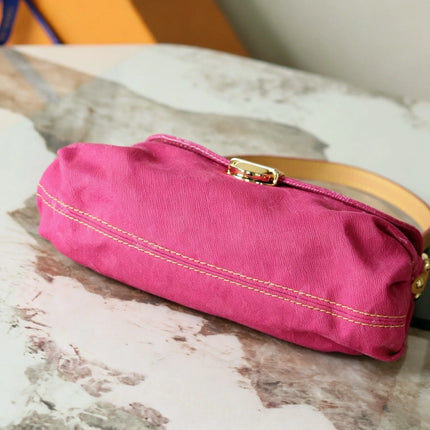 Borsa a Tracolla Mini in Tela Fucsia con Arricciature, Lussuosa Borsa Multifunzione con Tracolla Regolabile in Pelle
