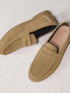 Scarpe casual da uomo in vera pelle di marca di lusso slip traspirante su scarpe da guida nere mocassini taglie forti 39-45 mocassini da uomo morbidi