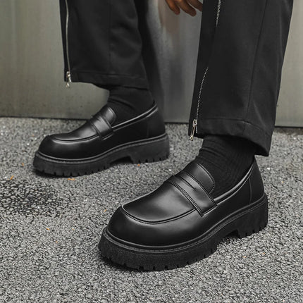Mocassini STRONGSHEN scarpe da uomo in pelle con suola spessa scarpe da lavoro formali nere in stile britannico scarpe Casual Slip-On di lusso di moda